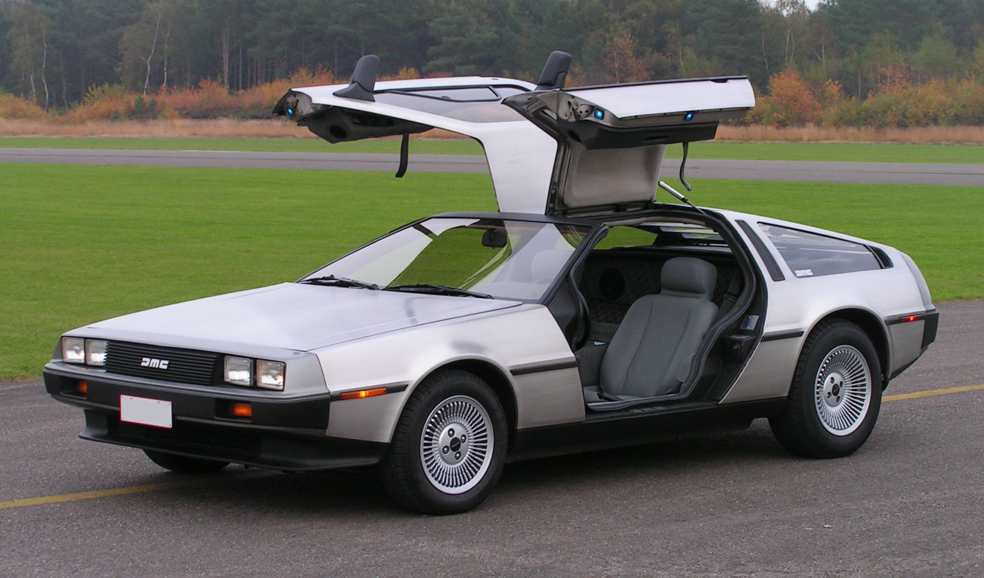 最新価格相場 デロリアンdmc 12 De Lorean Dmc 12 クラシックカー 旧車情報 Heritage Collections