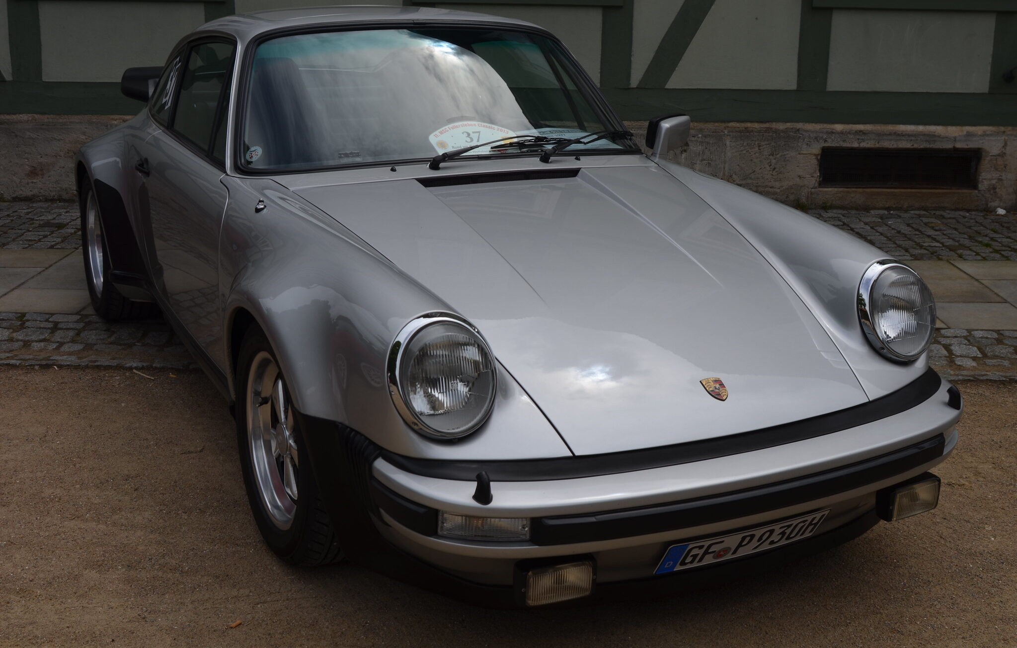 最新価格相場 ポルシェ 911 930シリーズ Porsche 911 Type930 クラシックカー 旧車情報 Heritage Collections